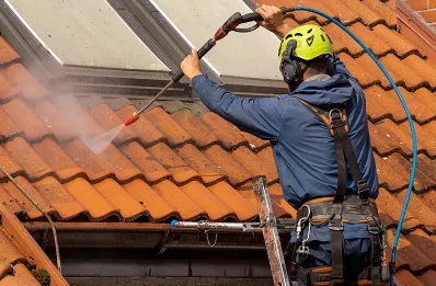 Démoussage et hydrofuge de toiture à Castelnou